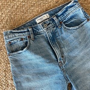 Abercrombie 80s mom high rise jeans